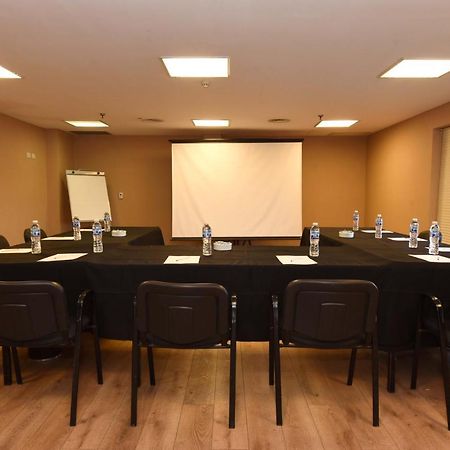 Howard Johnson Resort & Convention Center Ezeiza Kültér fotó