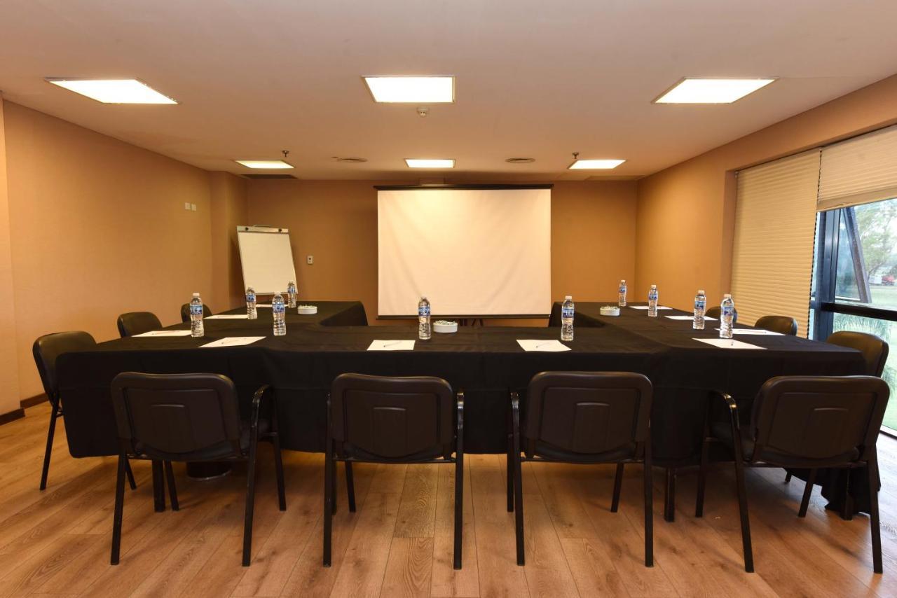 Howard Johnson Resort & Convention Center Ezeiza Kültér fotó