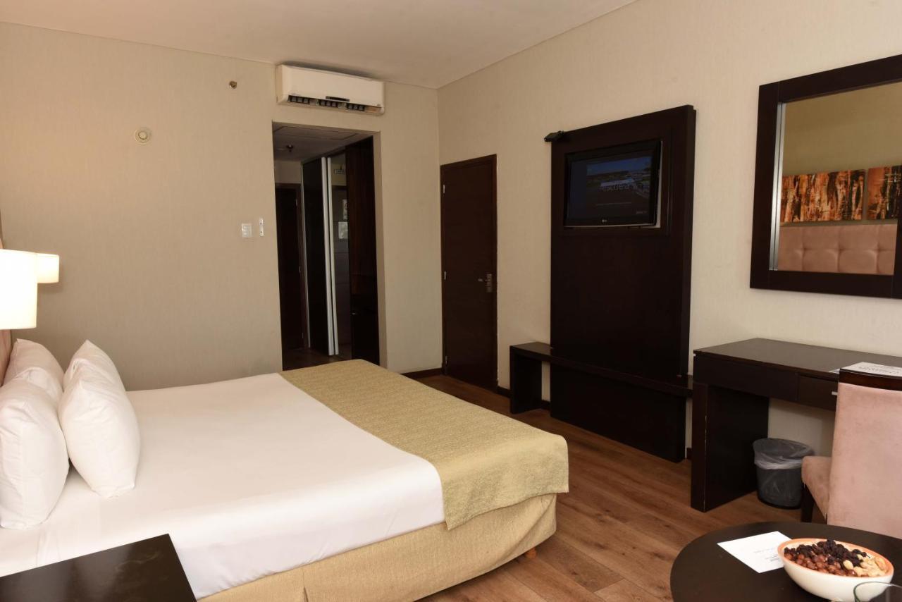 Howard Johnson Resort & Convention Center Ezeiza Kültér fotó