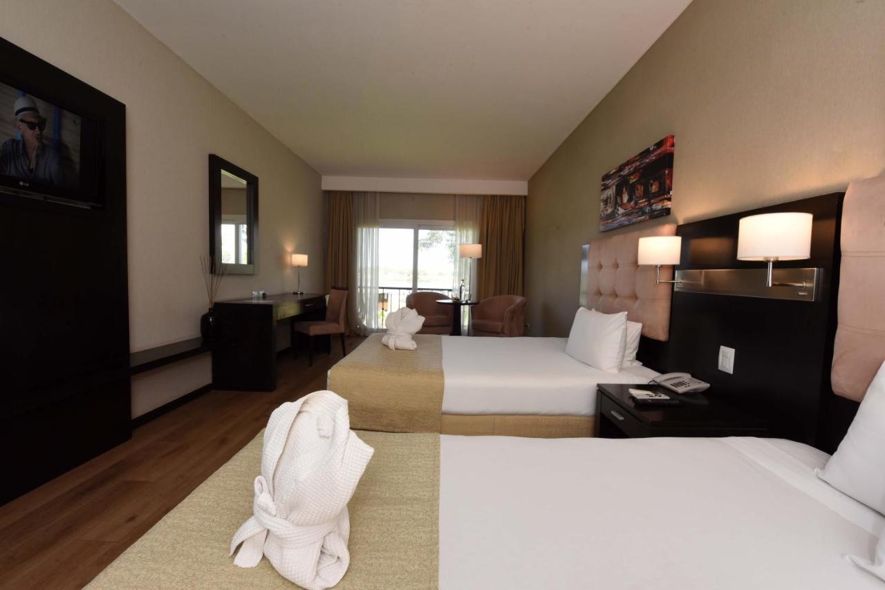 Howard Johnson Resort & Convention Center Ezeiza Kültér fotó