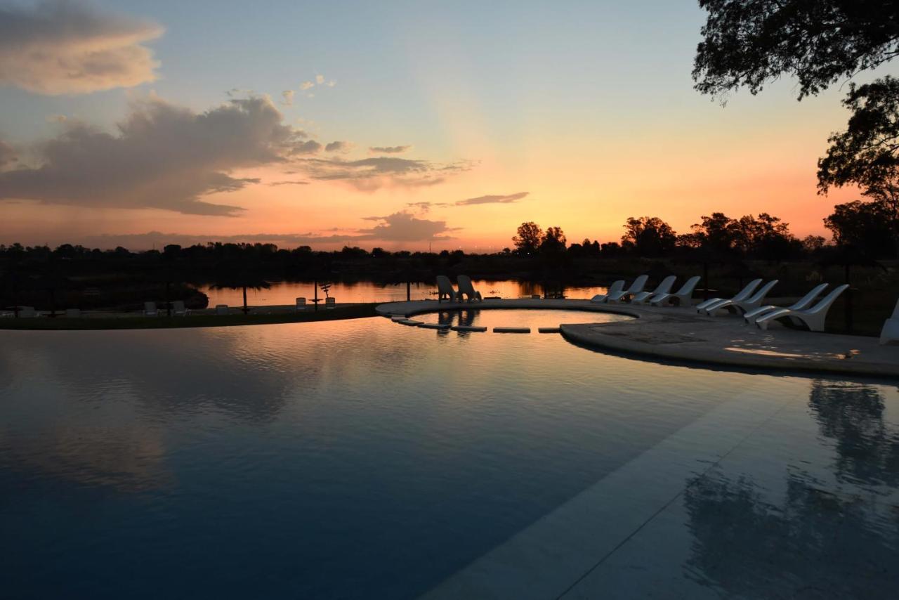 Howard Johnson Resort & Convention Center Ezeiza Kültér fotó